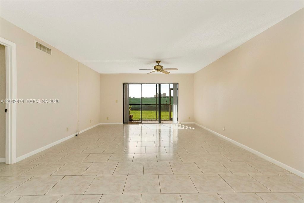 300 Racquet Club Road 104, Weston, FL 33326