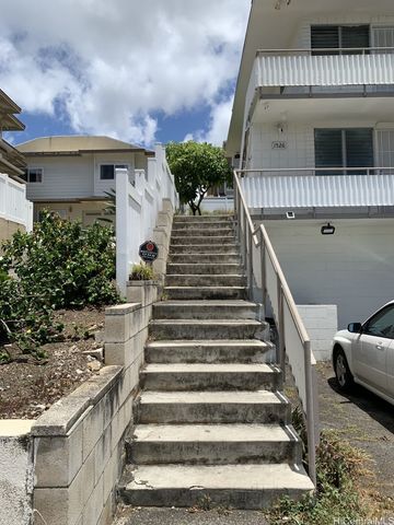 1526 Thurston Avenue 1, Honolulu, HI 96822