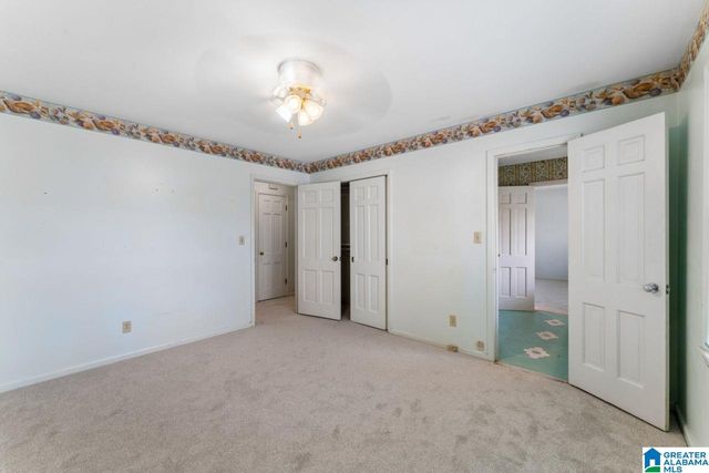 876 TWIN LAKE DRIVE NE, Birmingham, AL 35215