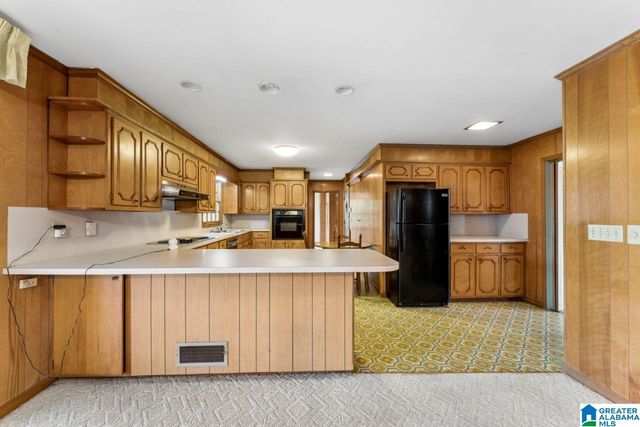 876 TWIN LAKE DRIVE NE, Birmingham, AL 35215