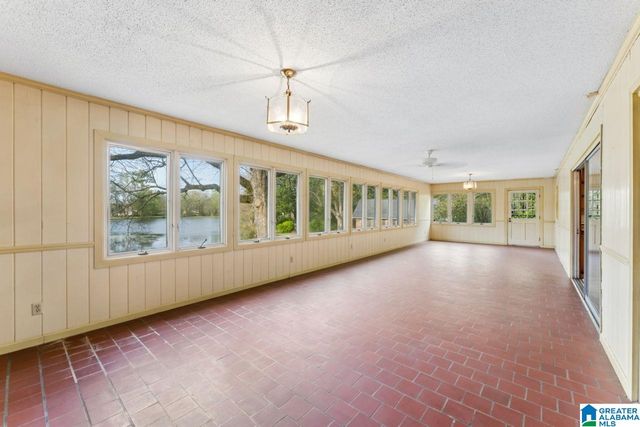 876 TWIN LAKE DRIVE NE, Birmingham, AL 35215