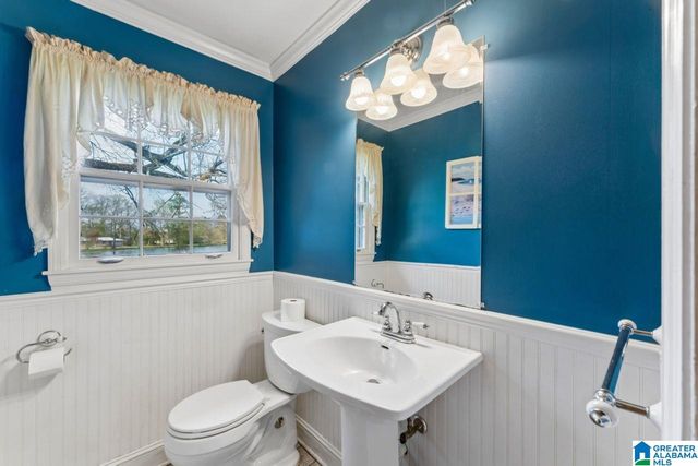 876 TWIN LAKE DRIVE NE, Birmingham, AL 35215