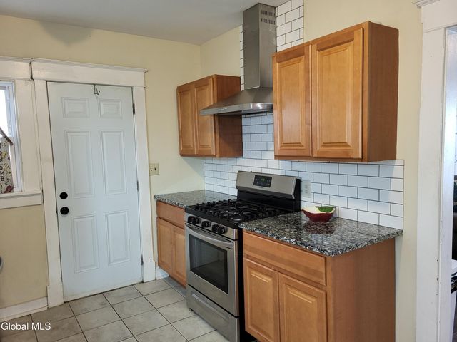 9 Putnam Street, Brunswick, NY 12180