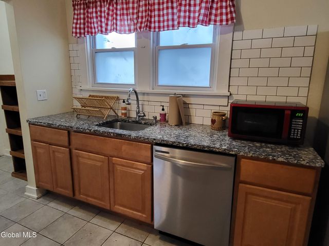 9 Putnam Street, Brunswick, NY 12180