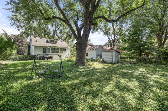 2824 44th Street, Des Moines, IA 50310