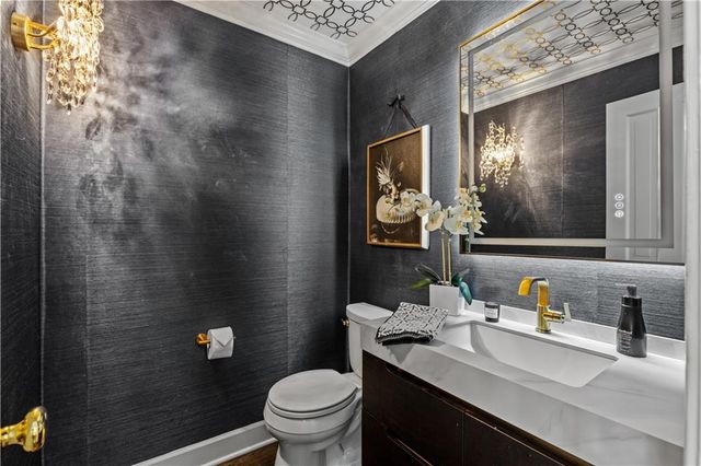 1109 W 47TH Street B, Kansas City, MO 64112