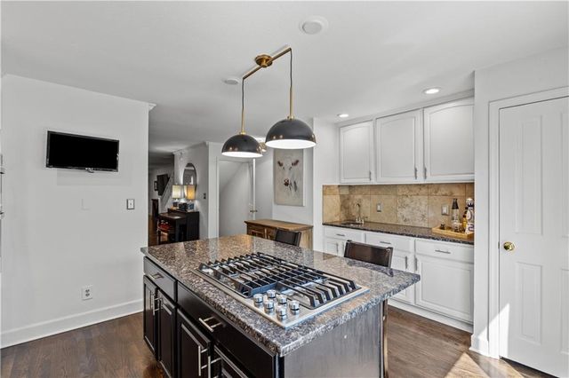 1109 W 47TH Street B, Kansas City, MO 64112