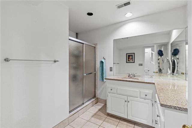 1109 W 47TH Street B, Kansas City, MO 64112