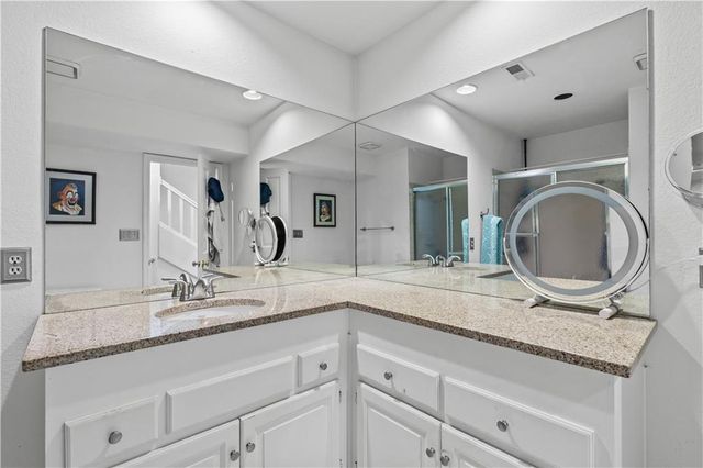 1109 W 47TH Street B, Kansas City, MO 64112