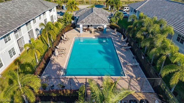 8461 Bernwood Cove LOOP 305, Fort Myers, FL 33966
