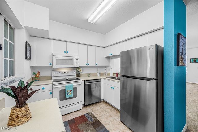 8461 Bernwood Cove LOOP 305, Fort Myers, FL 33966