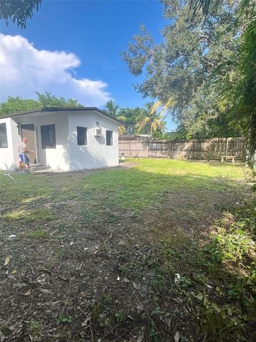 1776 NE 178 STREET, Miami, FL 33162