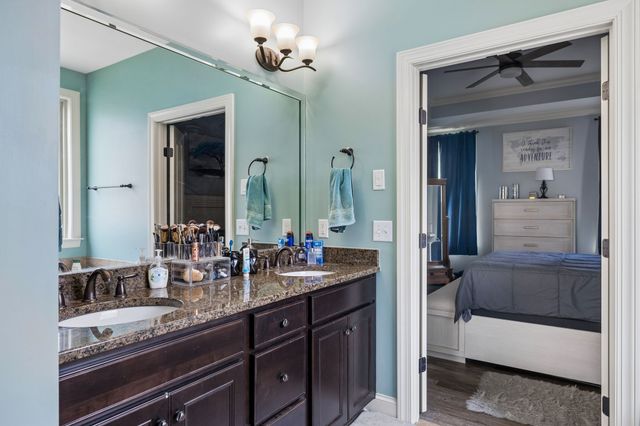 4136 Stone Hall Blvd, Hermitage, TN 37076