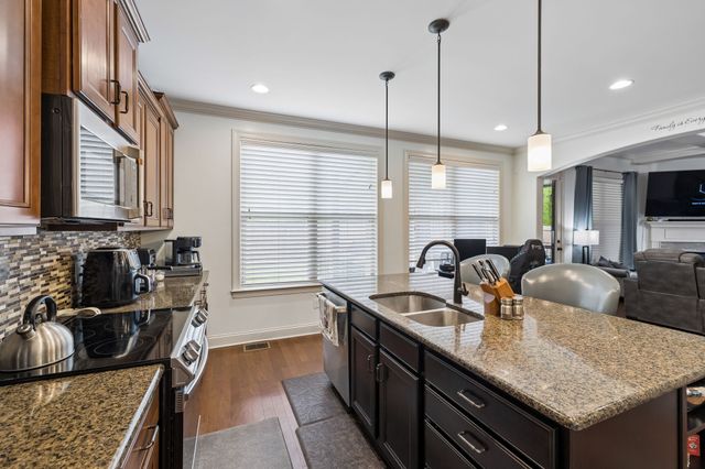 4136 Stone Hall Blvd, Hermitage, TN 37076
