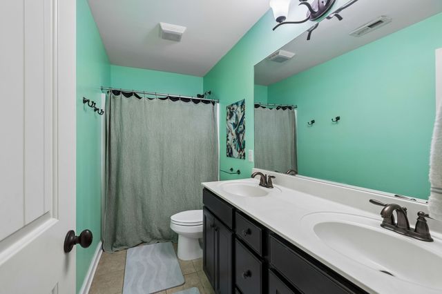 4136 Stone Hall Blvd, Hermitage, TN 37076