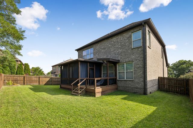 4136 Stone Hall Blvd, Hermitage, TN 37076