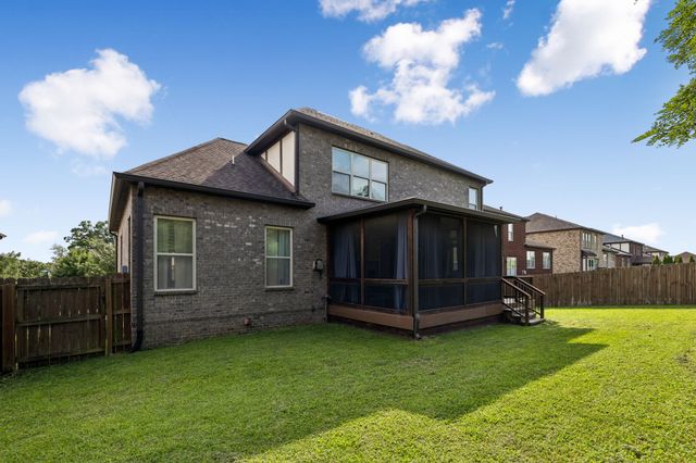 4136 Stone Hall Blvd, Hermitage, TN 37076
