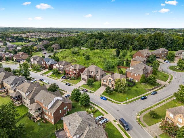 4136 Stone Hall Blvd, Hermitage, TN 37076