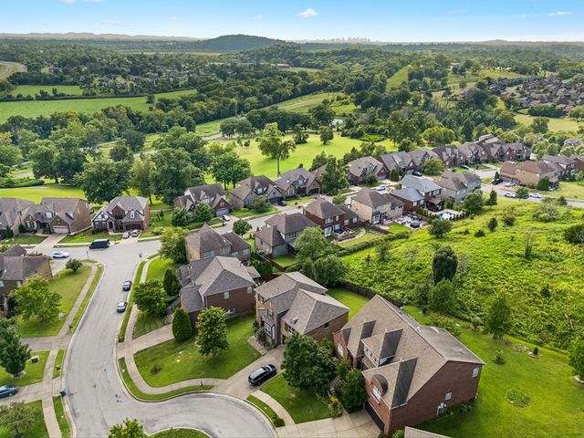 4136 Stone Hall Blvd, Hermitage, TN 37076
