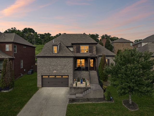 4136 Stone Hall Blvd, Hermitage, TN 37076