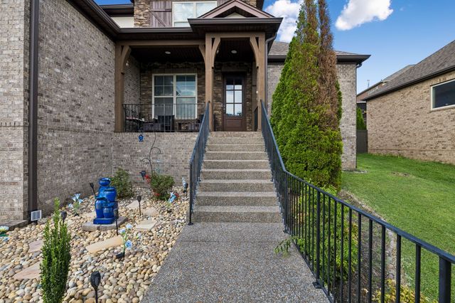 4136 Stone Hall Blvd, Hermitage, TN 37076