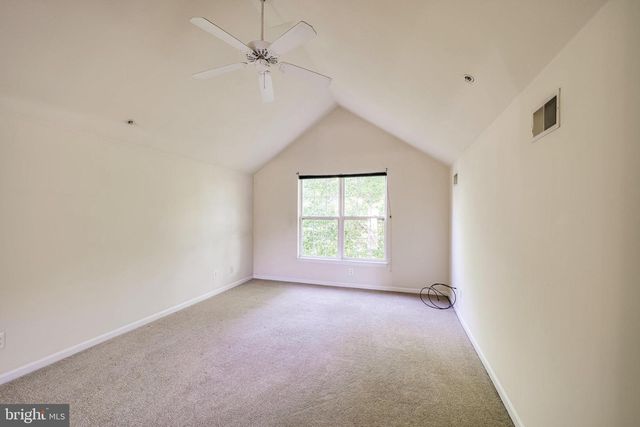 4905 WAPLE LN, Alexandria, VA 22304