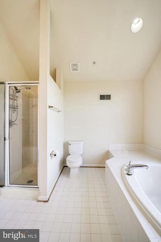 4905 WAPLE LN, Alexandria, VA 22304