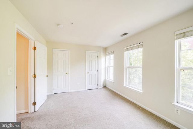 4905 WAPLE LN, Alexandria, VA 22304