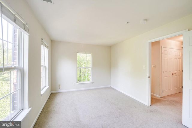 4905 WAPLE LN, Alexandria, VA 22304