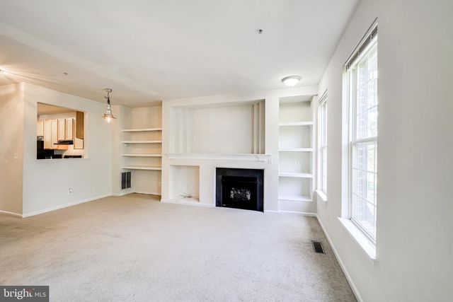 4905 WAPLE LN, Alexandria, VA 22304