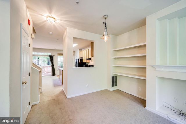 4905 WAPLE LN, Alexandria, VA 22304