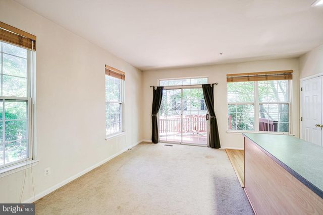 4905 WAPLE LN, Alexandria, VA 22304