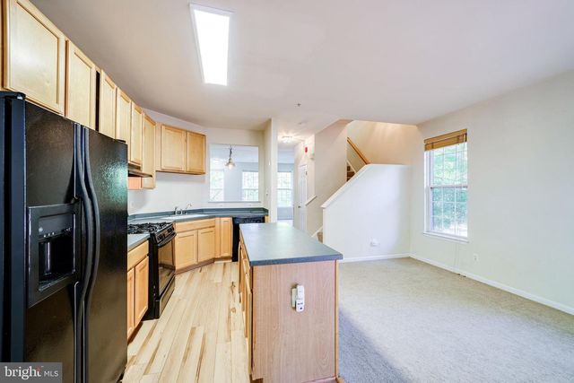 4905 WAPLE LN, Alexandria, VA 22304
