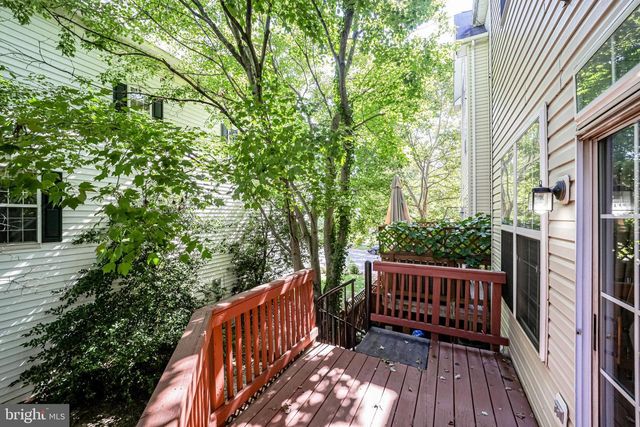 4905 WAPLE LN, Alexandria, VA 22304