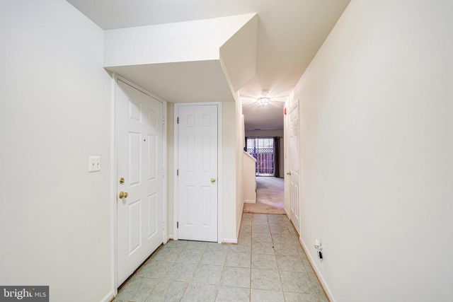 4905 WAPLE LN, Alexandria, VA 22304