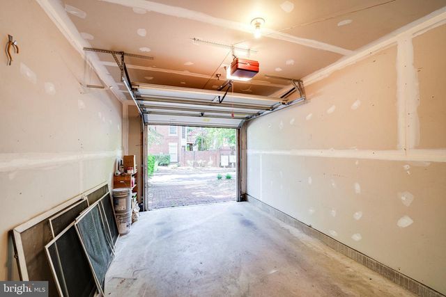 4905 WAPLE LN, Alexandria, VA 22304