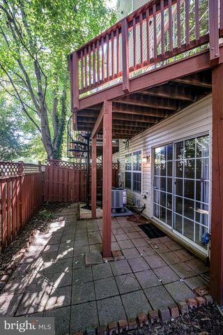 4905 WAPLE LN, Alexandria, VA 22304