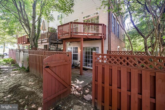 4905 WAPLE LN, Alexandria, VA 22304