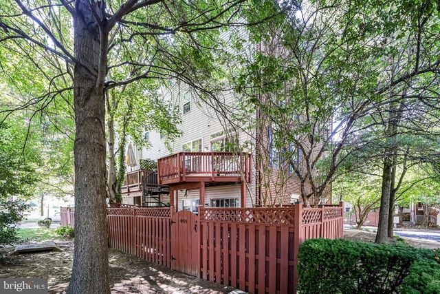 4905 WAPLE LN, Alexandria, VA 22304