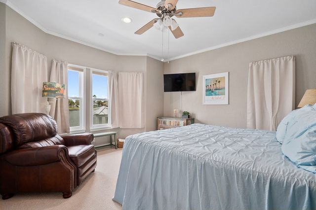 33 Blue Heron Dr, Rockport, TX 78382