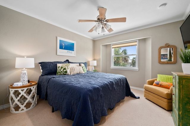 33 Blue Heron Dr, Rockport, TX 78382