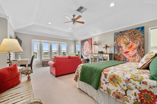 33 Blue Heron Dr, Rockport, TX 78382