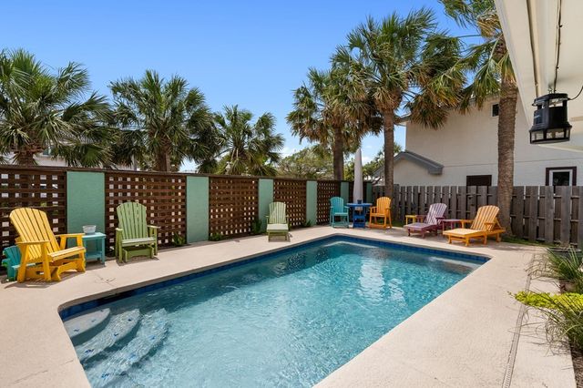 33 Blue Heron Dr, Rockport, TX 78382