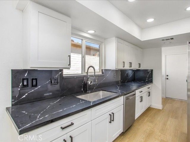 5734 N E Street, San Bernardino, CA 92407