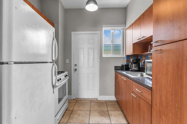 8100 Harding Ave 503, Miami Beach, FL 33141