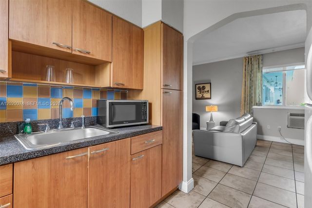 8100 Harding Ave 503, Miami Beach, FL 33141