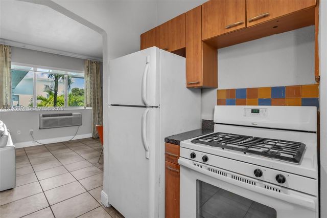 8100 Harding Ave 503, Miami Beach, FL 33141