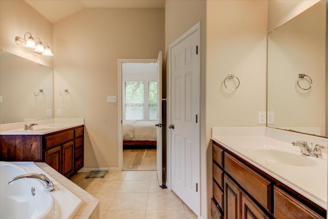 11129 Cap Stone DR, Austin, TX 78739