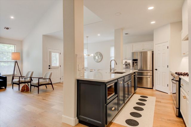 11129 Cap Stone DR, Austin, TX 78739