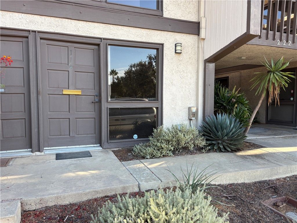 222 Fashion 114, Tustin, CA 92780 — exterior